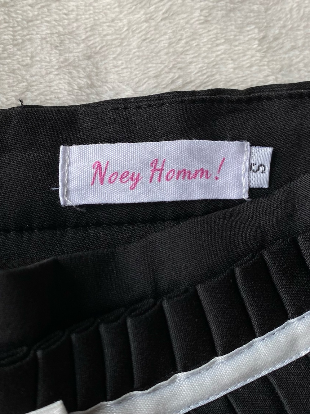Noey Homm pleated mini skirt skort black with white bow size XS/Small - Picture 11 of 14